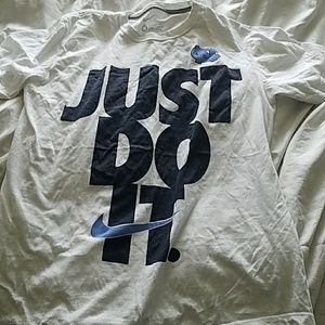 Nike standard fit UNC